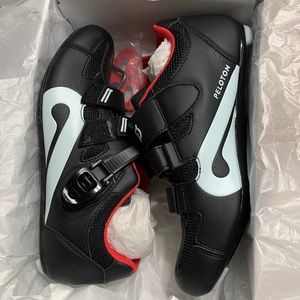 BRAND NEW PELOTON CYCLING SHOE